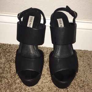 Steve Madden black chunk heels!